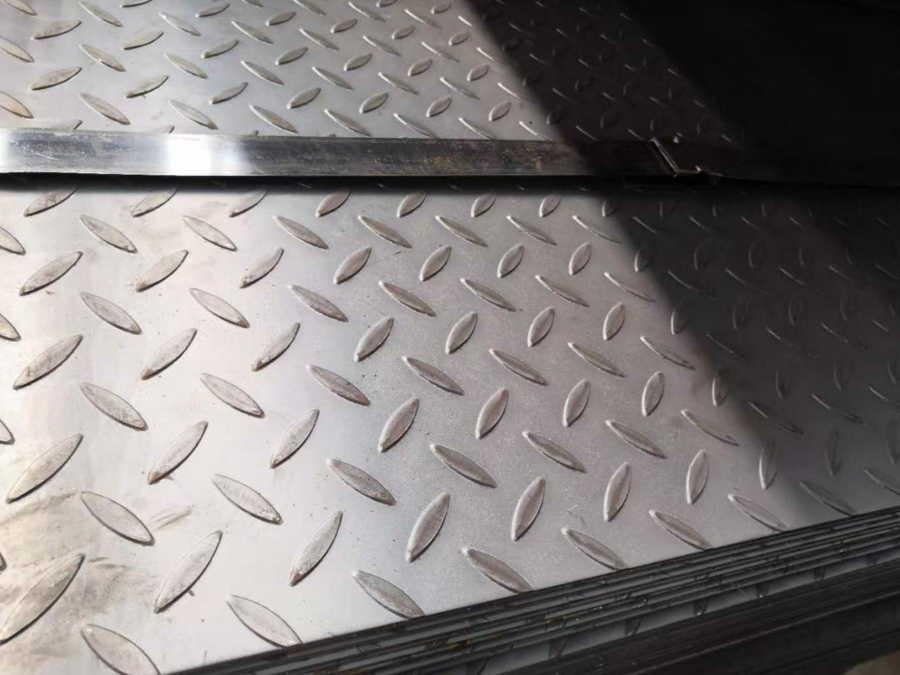 Understanding Checkered Steel Coil/Plate: A Versatile Solution for Construction and Design